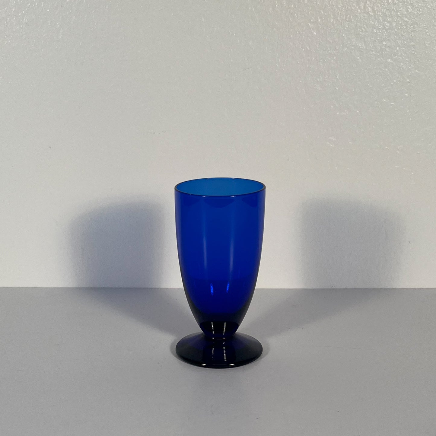 (24812) Cobalt Art Deco Shaker, Tray and Six Footed Glasses