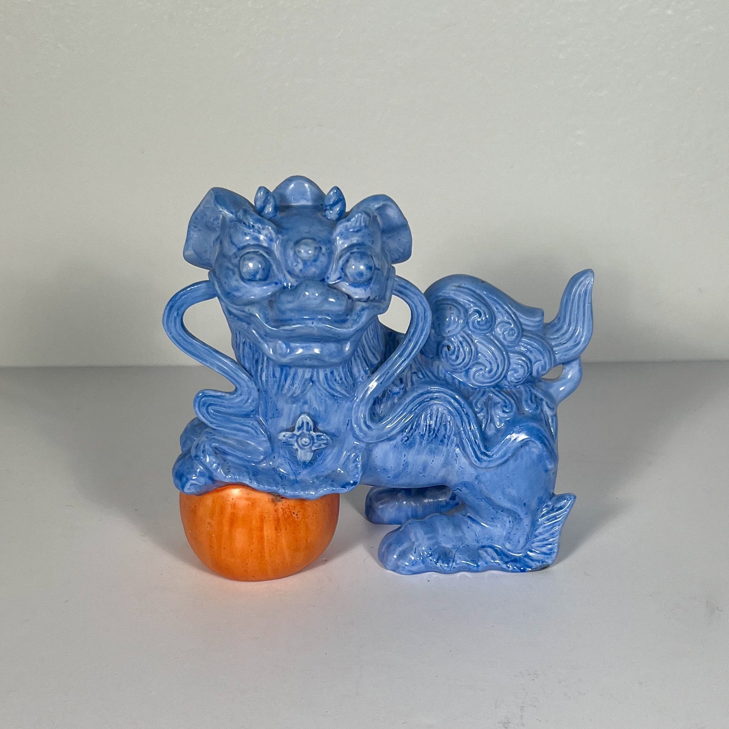 (24723) Single Foo Dog with Orange Ball